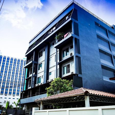 Five Stars Ratchada 19 Vandrarhem Bangkok Exteriör bild