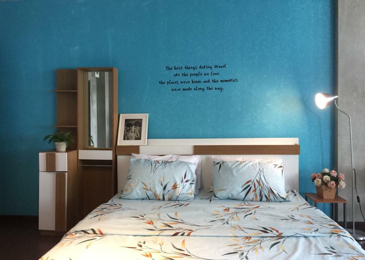 Five Stars Ratchada 19 Vandrarhem Bangkok Exteriör bild
