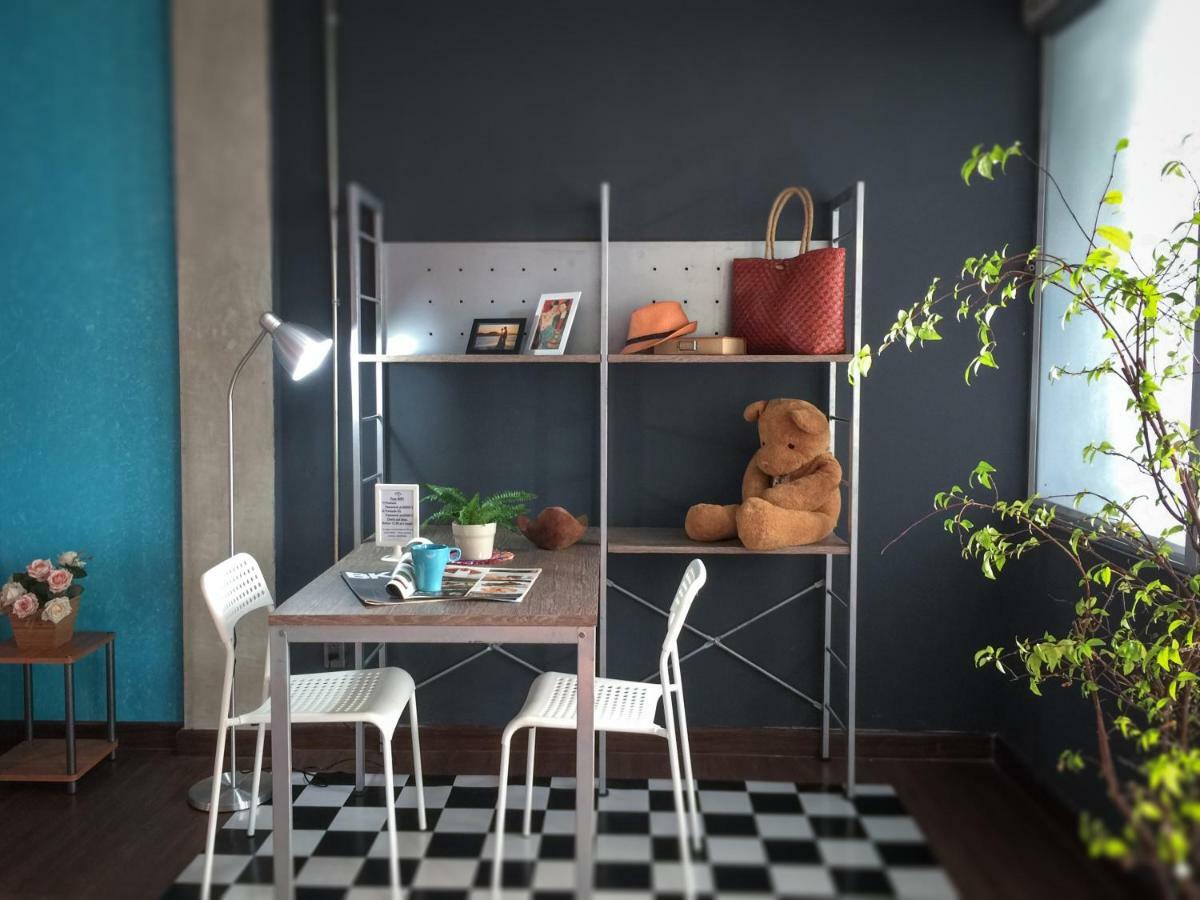 Five Stars Ratchada 19 Vandrarhem Bangkok Exteriör bild